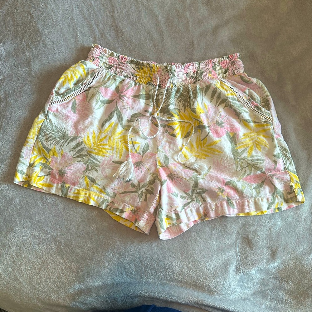 Women’s XL tropical pastel shorts